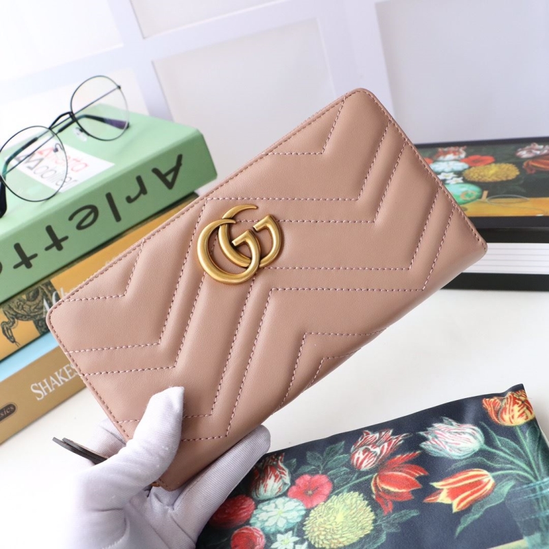 G*u*i wallets & purse